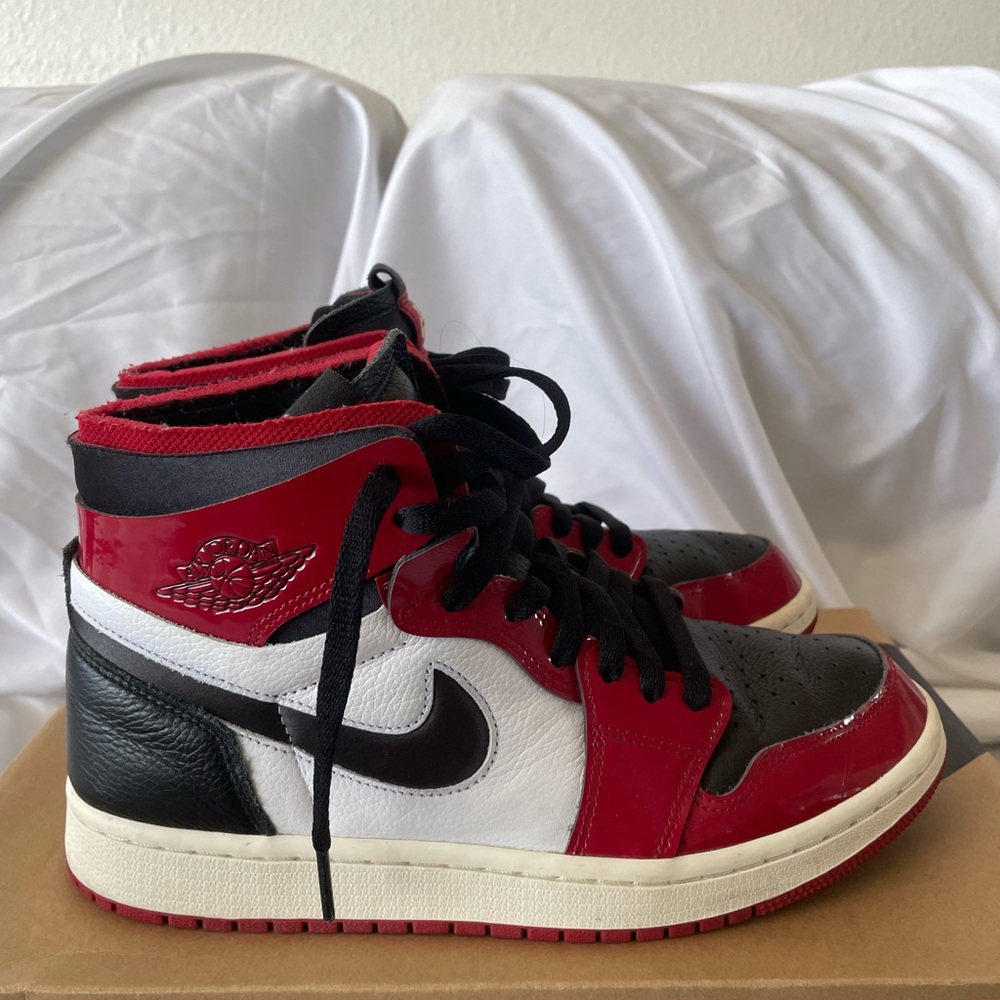 Nike Air Jordan 1 Retro High OG Red Black White Sneakers